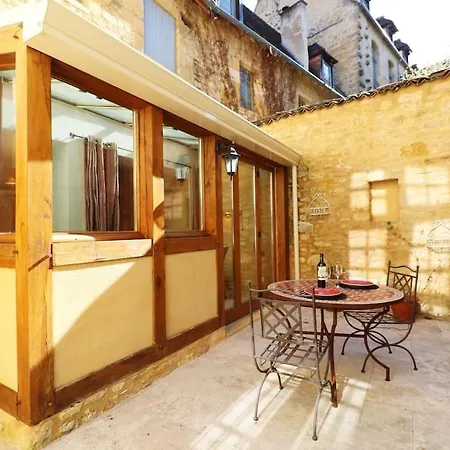 Hostelerie Du Presidial : 3chbres/3sdb De Standing Au Coeur De La Citee De Ferienhaus