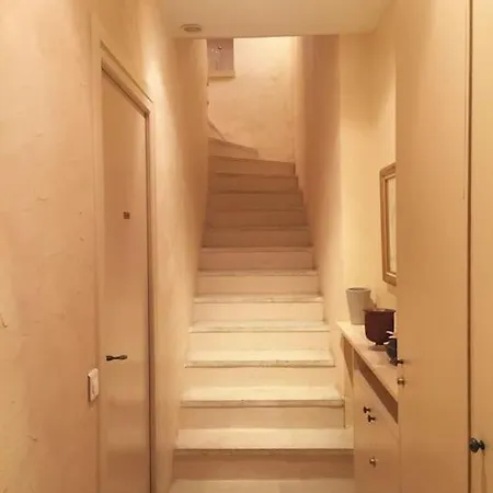 Hostelerie Du Presidial : 3chbres/3sdb De Standing Au Coeur De La Citee De サルラ・ラ・カネダ