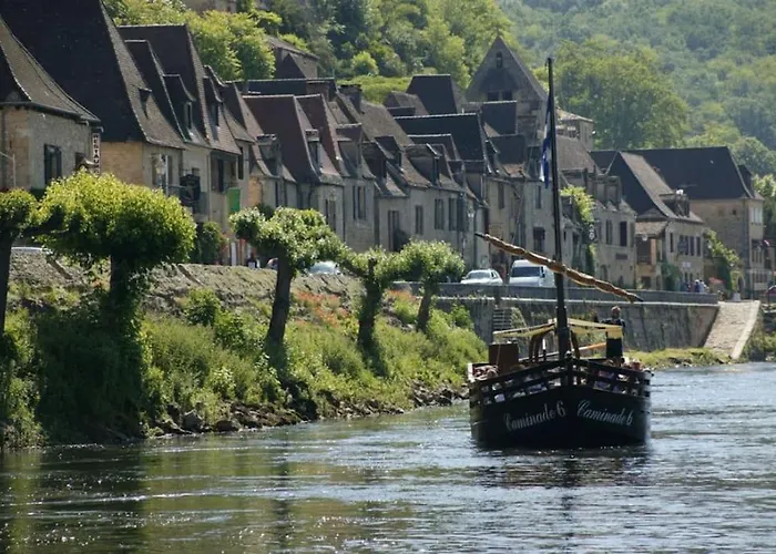 Hostelerie Du Presidial : 3chbres/3sdb De Standing Au Coeur De La Citee De